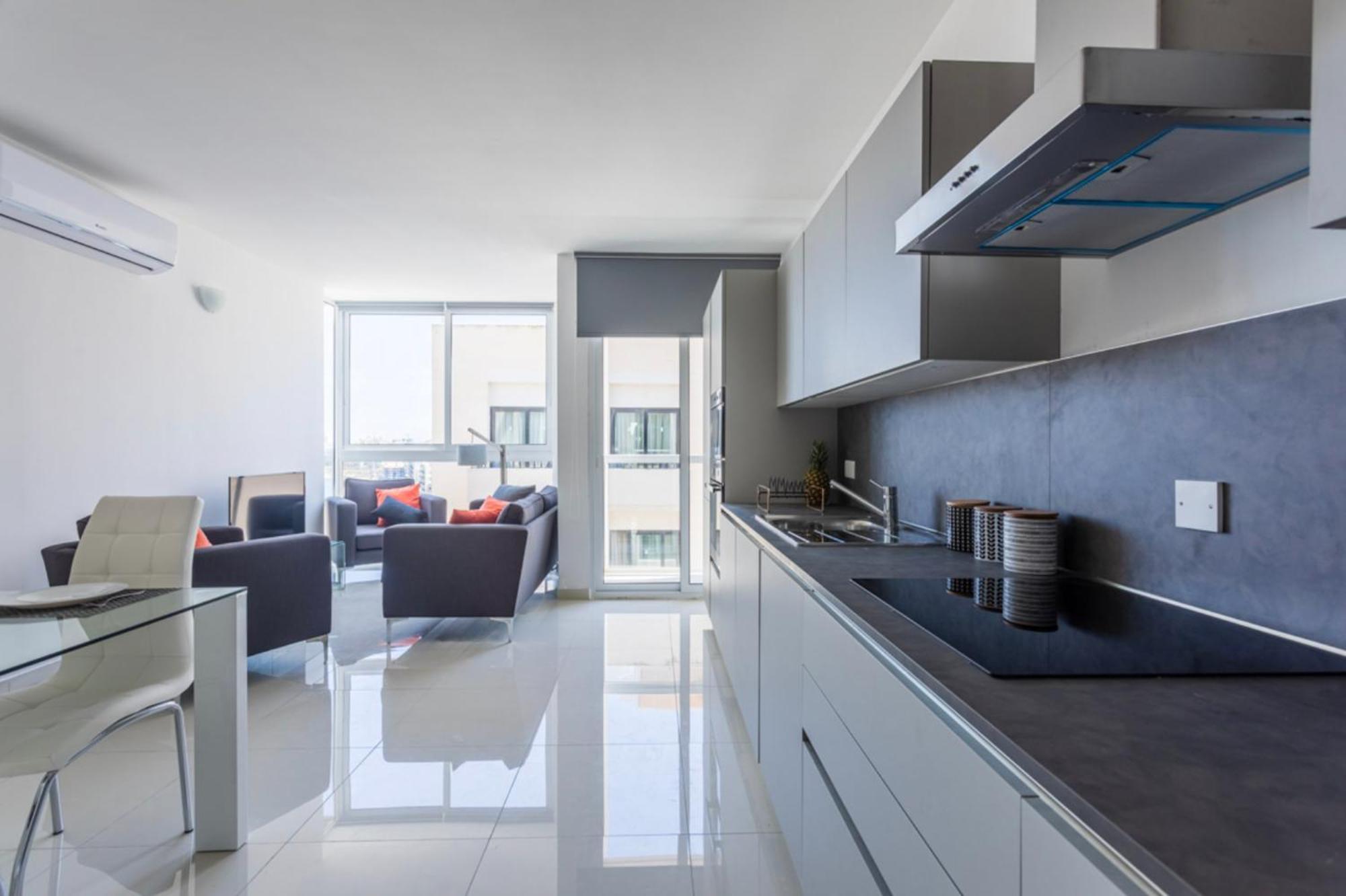 Saint Julian - Lovely Apartment With Terrace - Cityapartmentstay San Julián Exterior foto